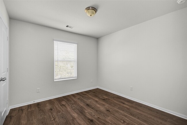 Building Photo - 416 Magnolia Ln