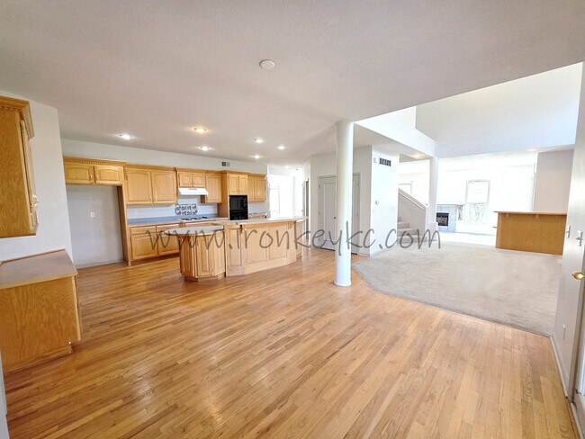 Building Photo - 14112 Windsor St