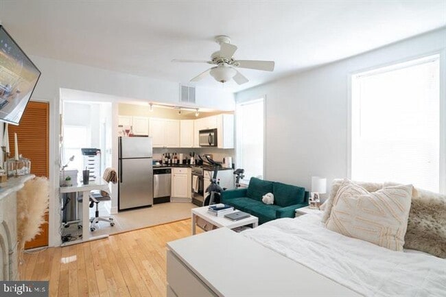 Building Photo - 1504 Mt Vernon St