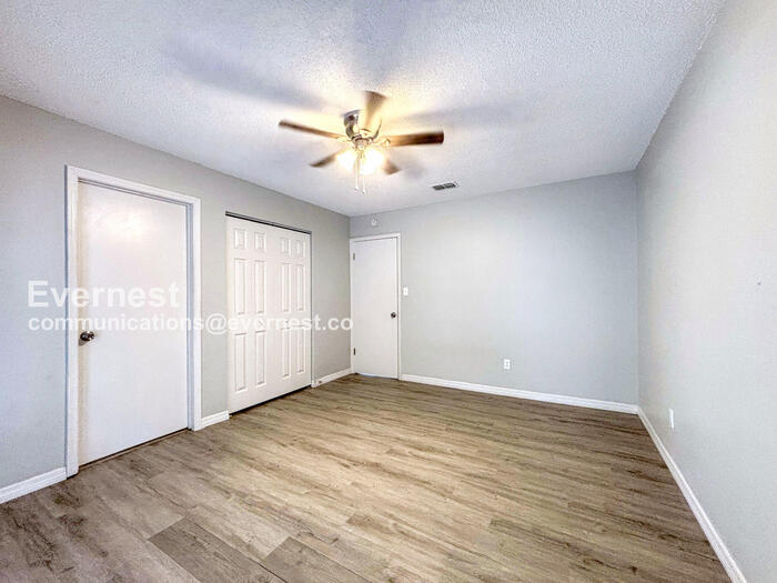 Building Photo - 4808 Eden View Ct