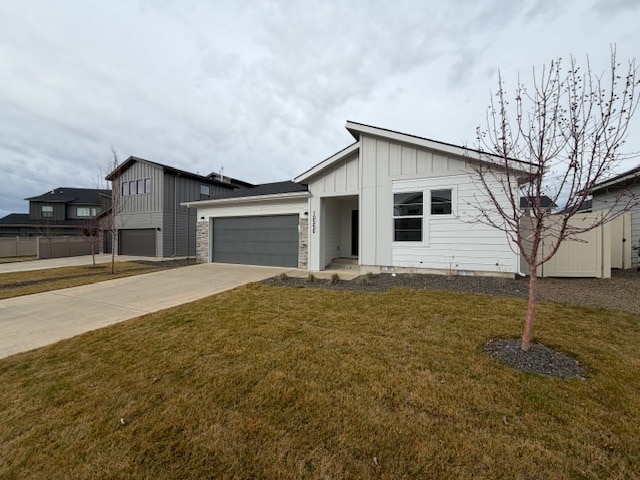 Building Photo - 10550 W Tinder St