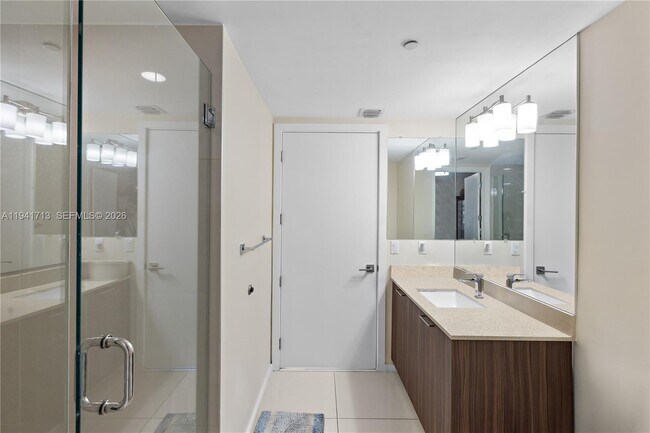 Building Photo - 5252 NW 85th Ave