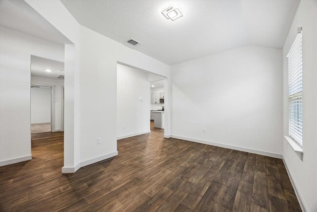 Building Photo - 105 Krause Spgs Dr