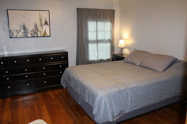 Master Bedroom - 2304 Lakewood Ave