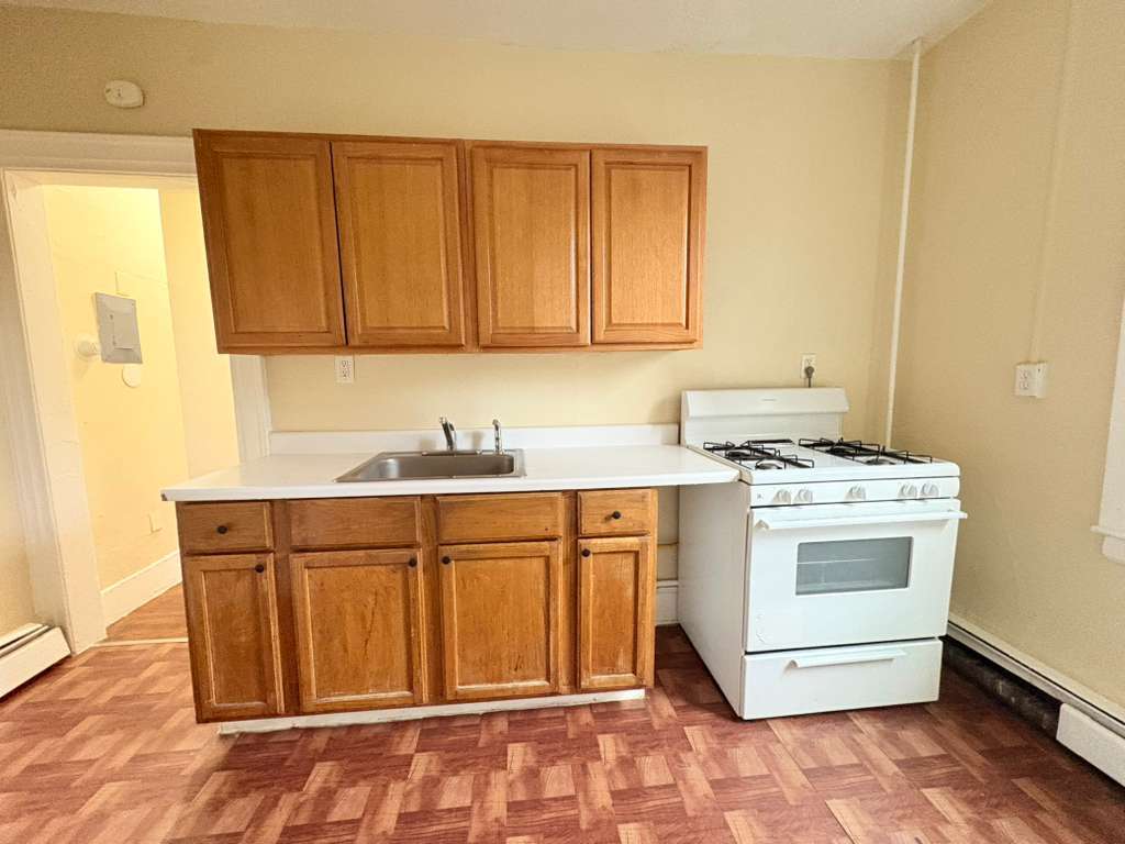 Building Photo - 703 Howard Ave