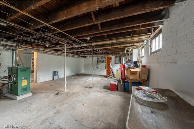 Building Photo - 1235 Donald Ave