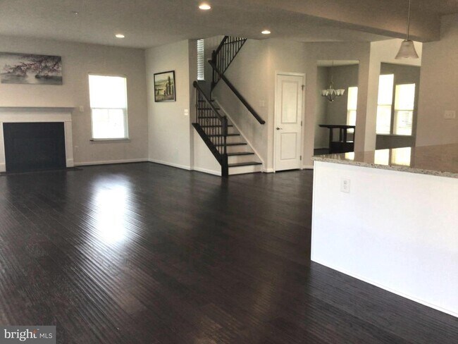 Building Photo - 24903 Dahlia Manor Pl