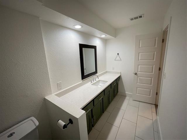 Building Photo - 3002 Canyon Brook Dr