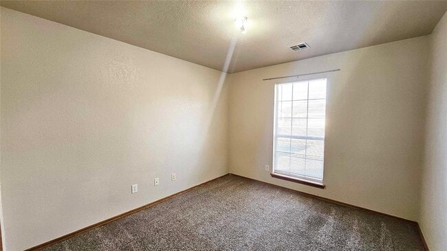 Building Photo - 4117 Gyrfalcon Dr