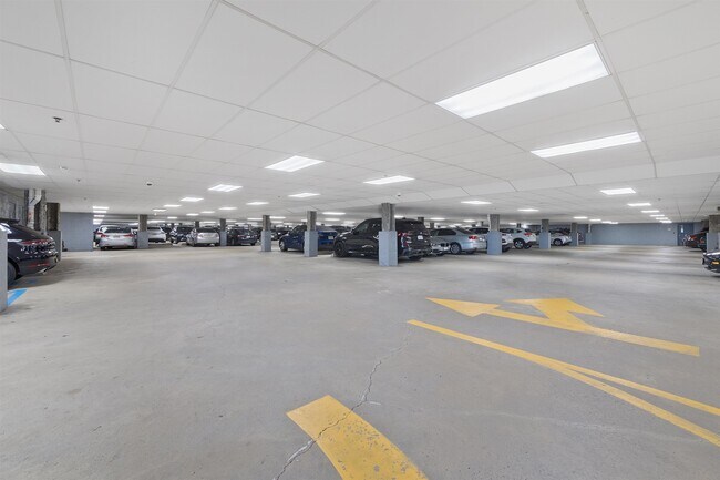 Building Photo - 26 Ave at Port Imperial