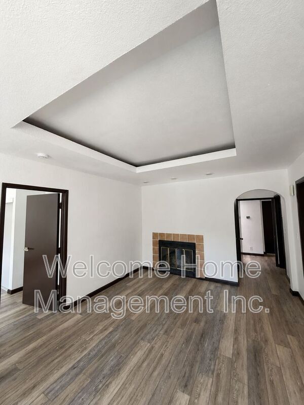 Building Photo - 633 F St