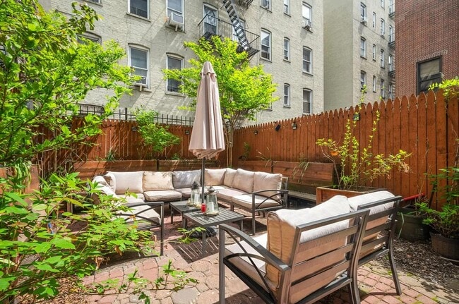 Building Photo - 475 W 146th St