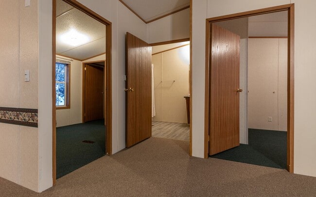 Building Photo - Hocking Hills Home For Rent