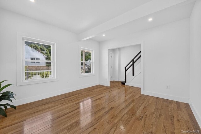 Building Photo - 21 Judson St