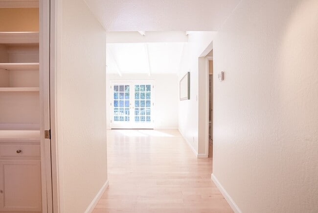 Building Photo - Beautifully Updated Three Bedroom Browns Valley Home