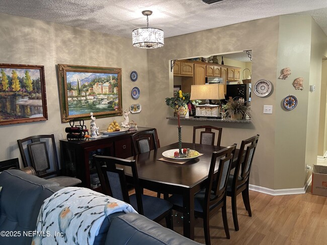 Building Photo - 7701 Baymeadows Cir W