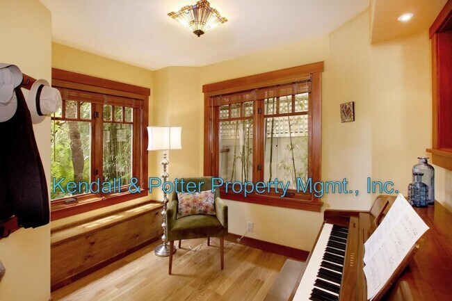 Building Photo - 508 Escalona Dr