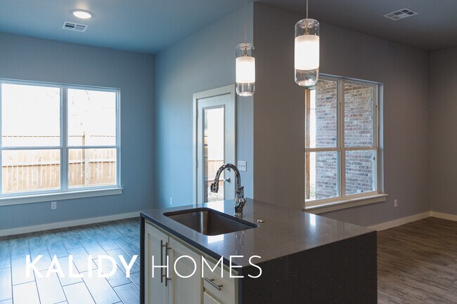 Building Photo - 504 Remington Ave