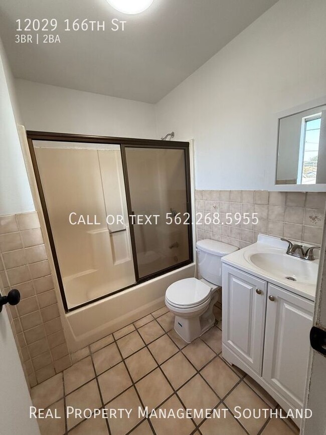 Building Photo - Three Bedroom Two Bath Home for Rent in No...