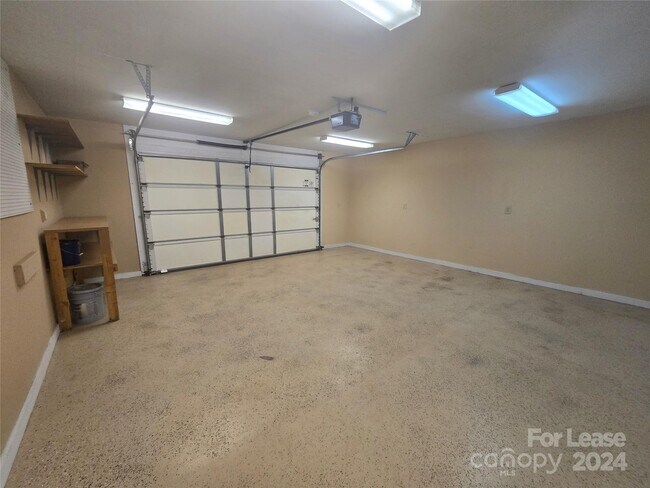 Building Photo - 105 A Kluttz St