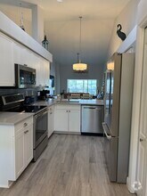 Building Photo - 20730 Country Creek Dr