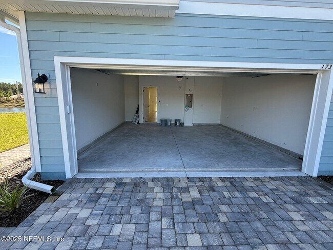 Building Photo - 173 Wood Breeze Wy