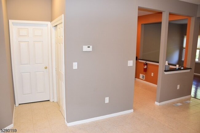 Building Photo - 125 Springhill Dr