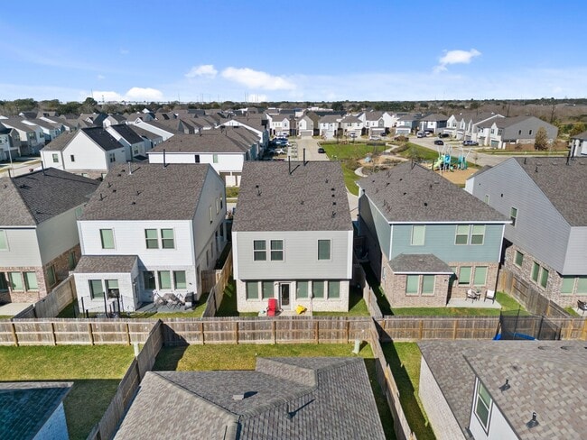 Building Photo - 17210 Pentland Hls Wy