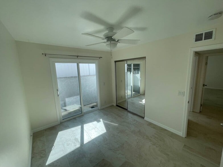Building Photo - 221 W Escalones