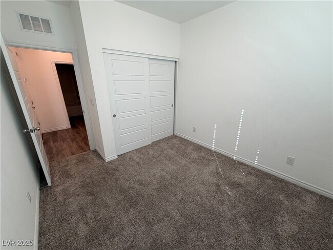 Building Photo - 20 Barbara Ln