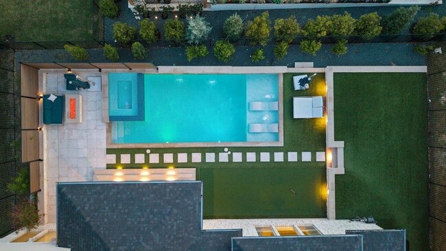 Building Photo - 802 Geiger Path