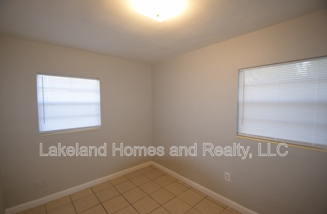 Building Photo - 1034 Berkley Rd