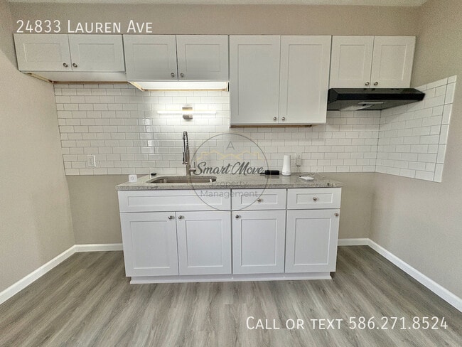 Building Photo - 24833 Lauren Ave