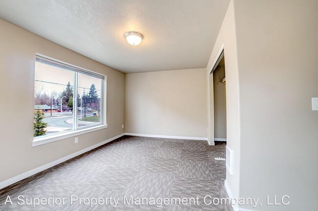 Building Photo - 855 NW Ogden Ave