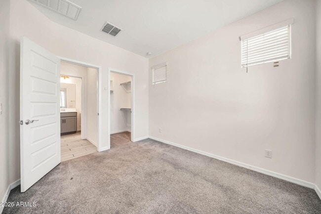 Building Photo - 8830 W Pasadena Ave