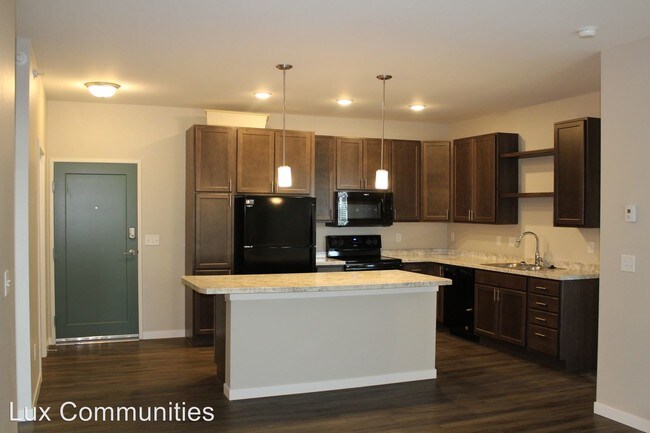 Building Photo - 2 br, 2 bath Apartment - 2899 34th St S