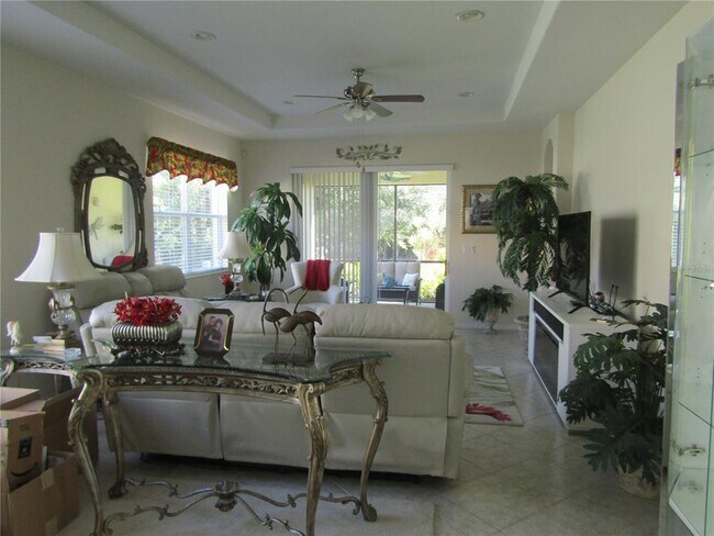 Building Photo - 334 Mestre Pl