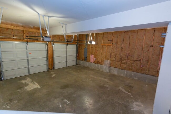 Building Photo - 3 Bed, 2.5 Bath, Single Family Home in Martinsburg, WV