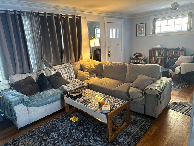 Building Photo - 2069 Elbur Ave