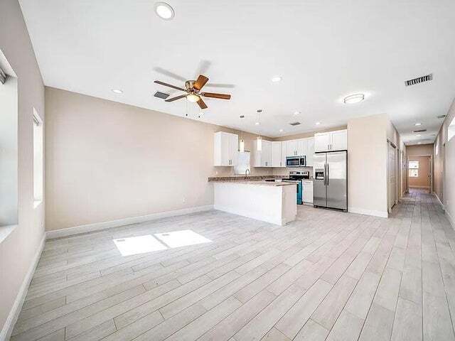 Building Photo - 2714 Nokomis Ave