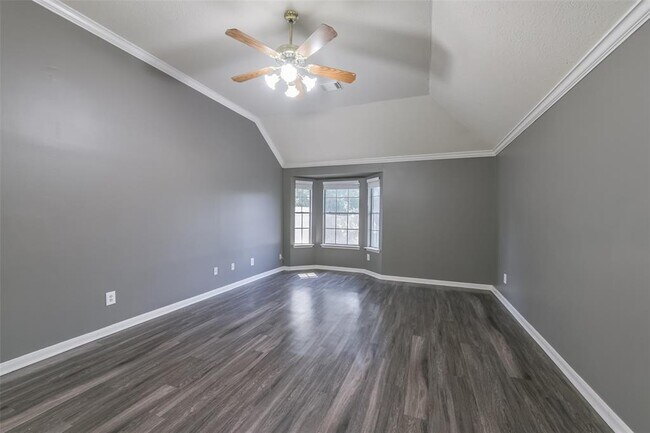 Building Photo - 2509 S Mission Cir