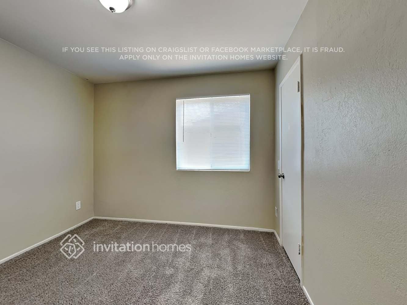 Building Photo - 5634 W Altadena Ave