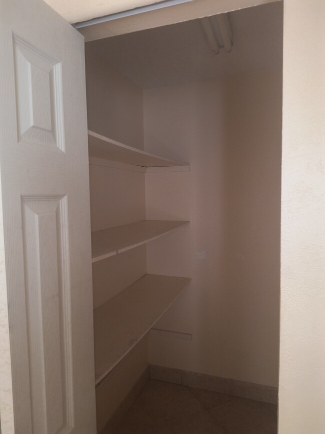 CLOSET - 6008 Hickory Dr