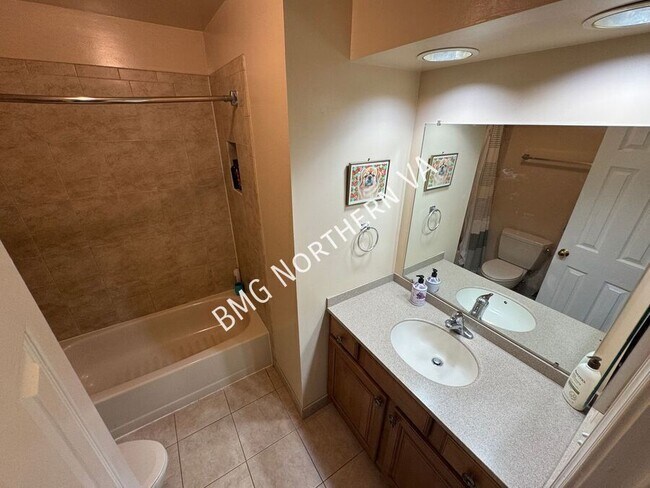 Building Photo - 10205 Daylily Ct