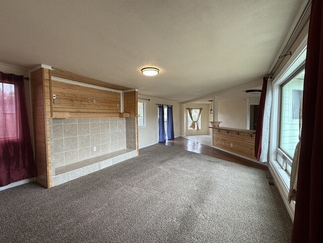 Building Photo - 2347 Cannon Ave