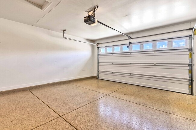 Building Photo - 30737 S Osprey Dr