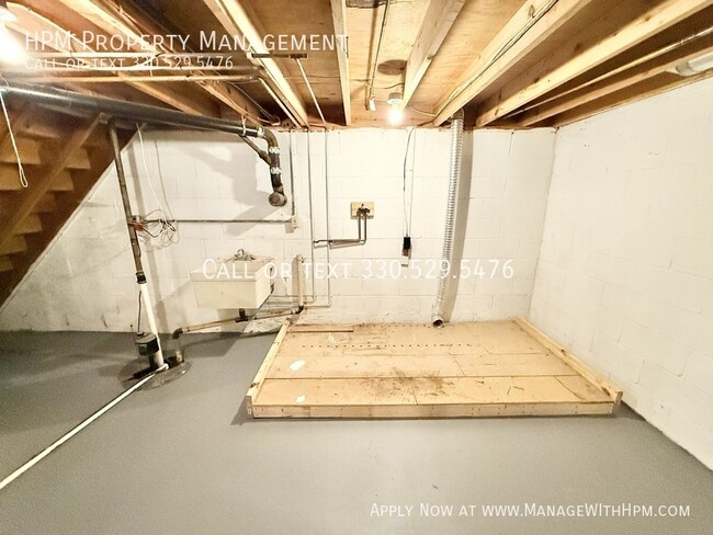 Building Photo - 3346 Highland Park