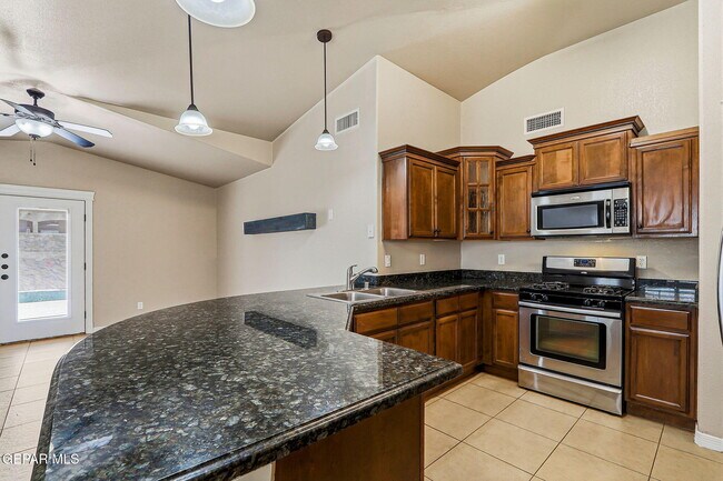 Building Photo - 14124 Honey Point Dr