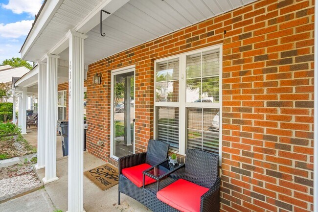 Building Photo - 6314 Inkberry Dr