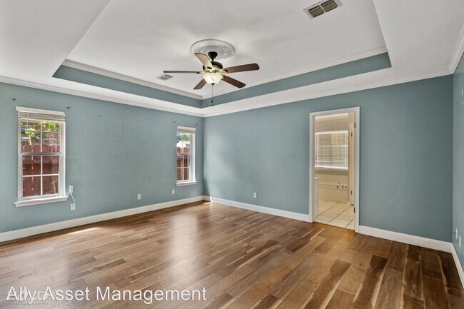 Building Photo - 4 br, 2 bath House - 5917 Clearview Circle